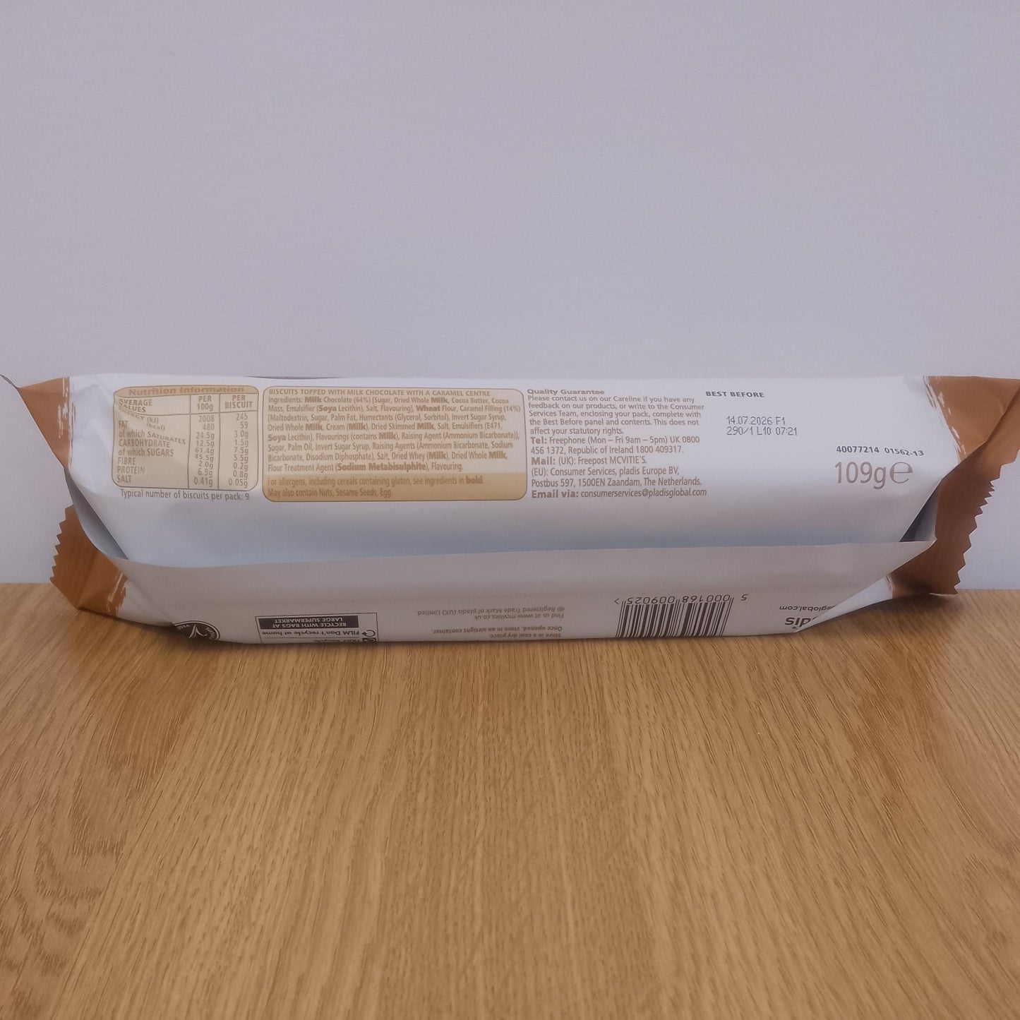 McVities Signature Caramel Chocolate Rounds 109g
