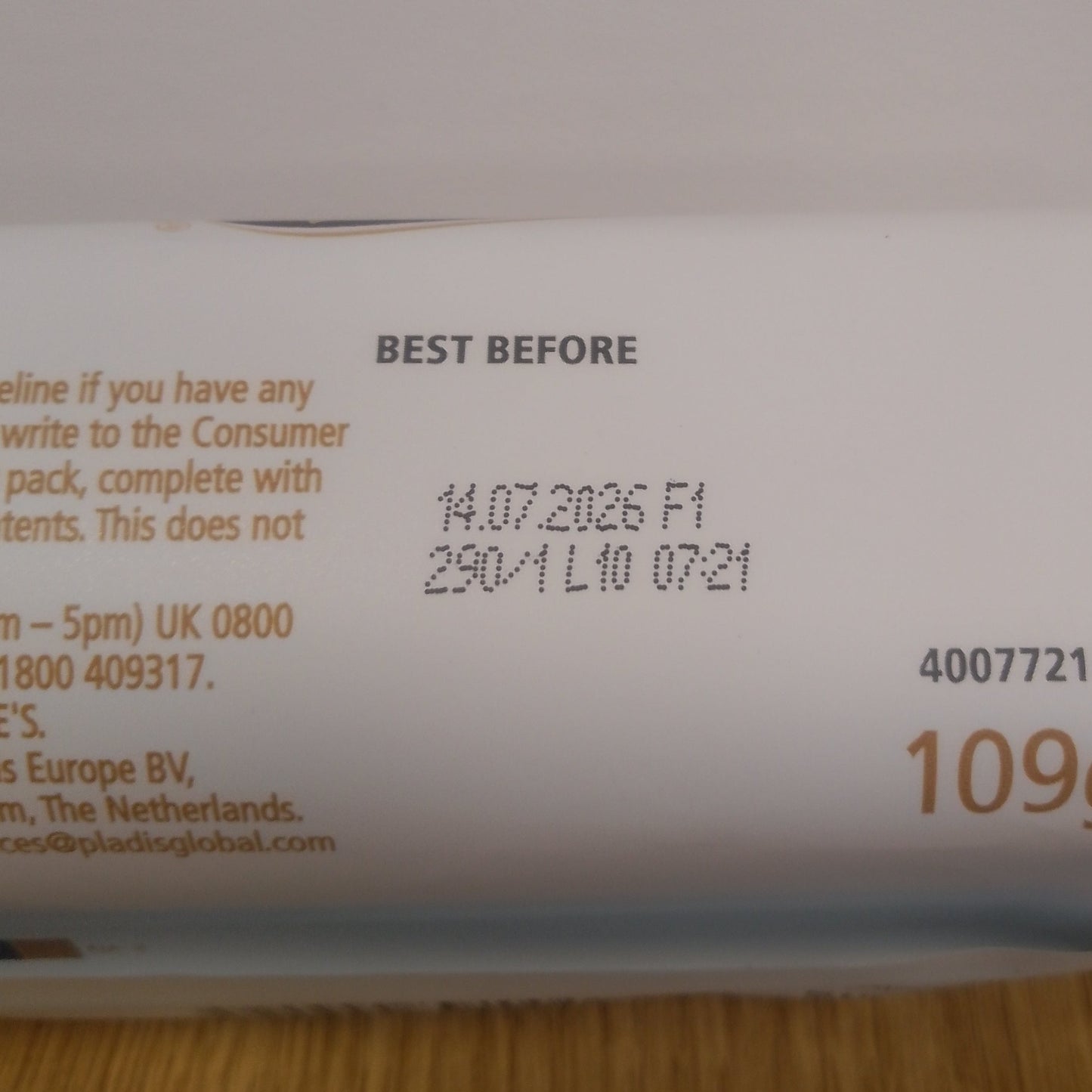 McVities Signature Caramel Chocolate Rounds 109g