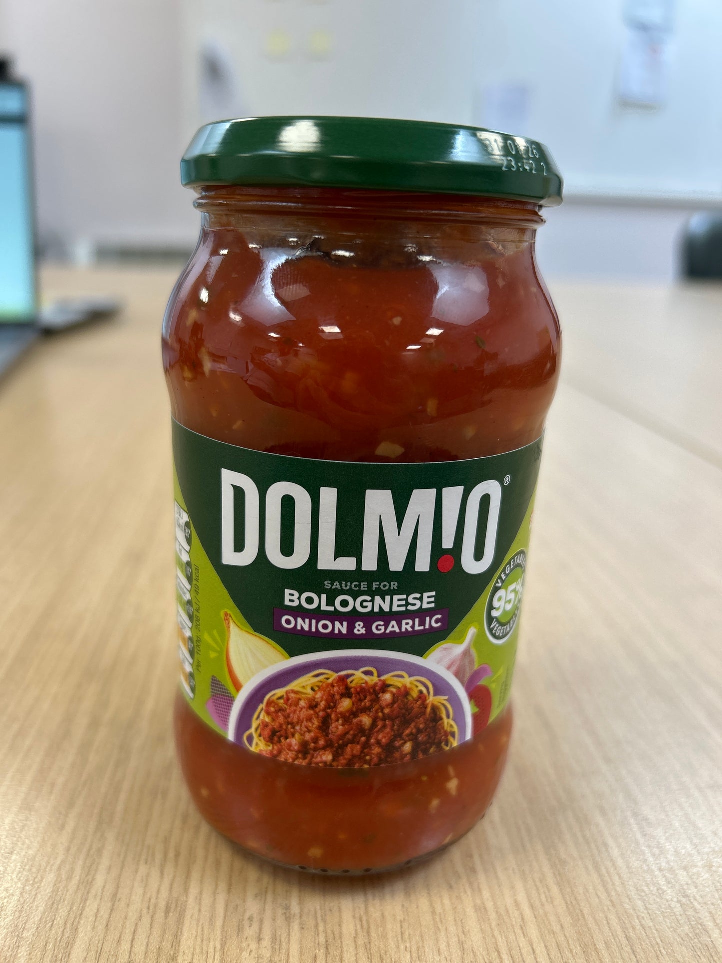 Dolmio Bolognese Onion and Garlic Sauce 400g
