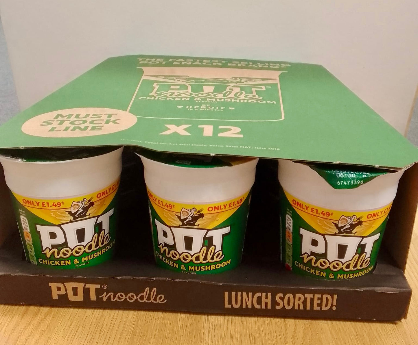 Pot Noodle 90g Chicken & Mushroom