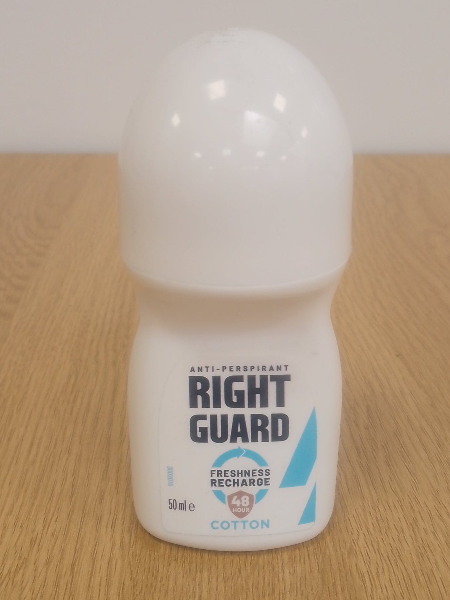 Right Guard Women Roll On Deodorant 50ml Cotton